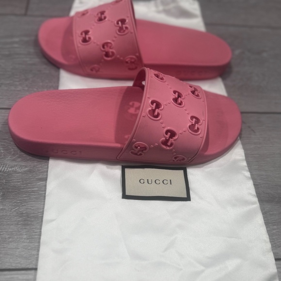 GUCCI PINK SLIDES!!! LIKE NEW!!! WORN ONCE!!!! STUNNING! - Picture 2 of 7